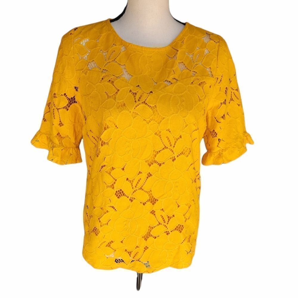 Monteau Floral Cutout Design NWOT. Size L.